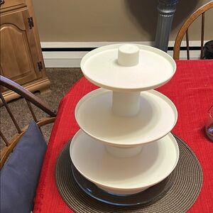 Elegant White Tiered Serving Tray